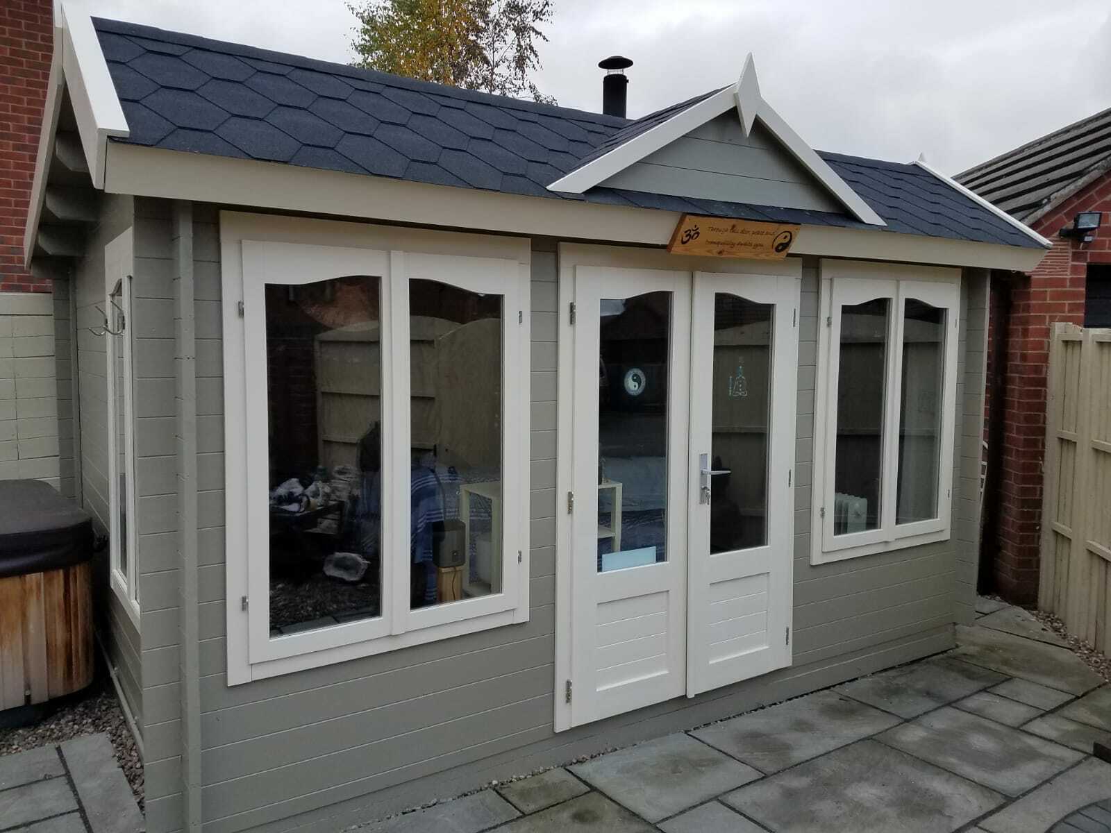 Mini Penthouse 4.2x3.2m Log Cabin